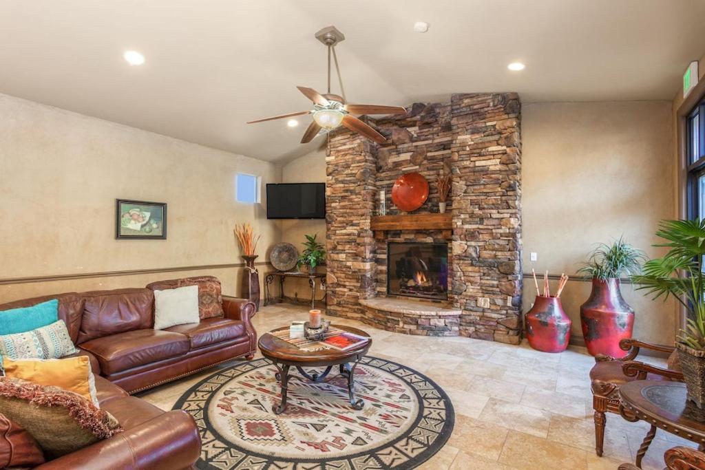 Coral Springs Resort H2 Brand New Home, Community Pool, Outdoor Fireplace, And Near Sand Hollow Washington Extérieur photo